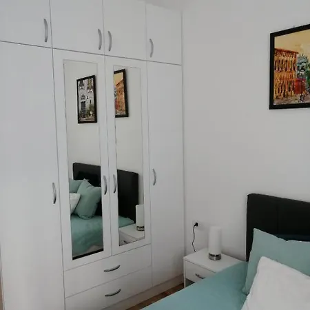 Center Sunrise Apartment Novi Sad Exterior photo