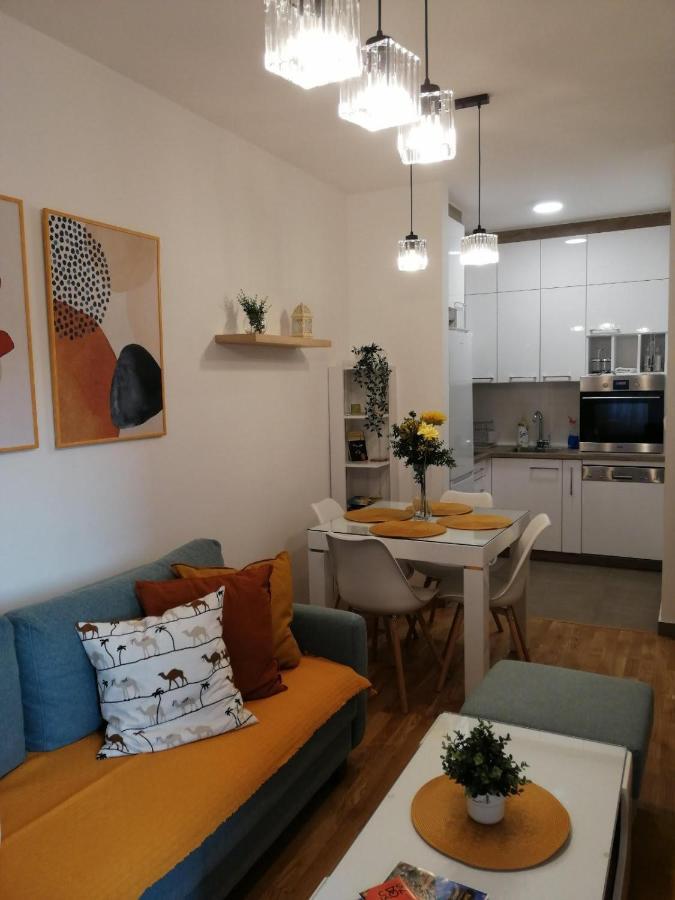 Center Sunrise Apartment *